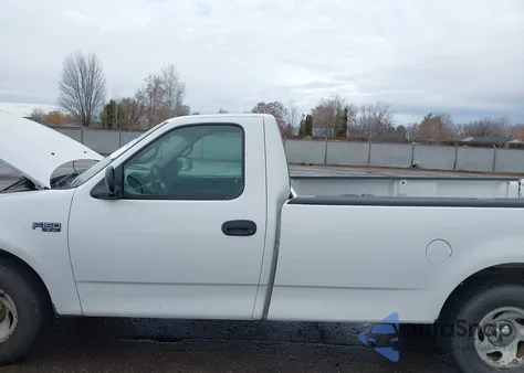 2002 Ford F-150 Xl/Xlt z USA, uszkodzony, nr VIN 1FTRF172X2NA28218